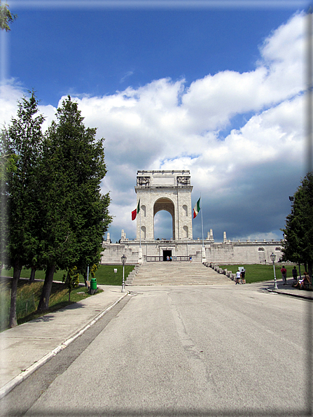 foto Sacrario militare di Asiago